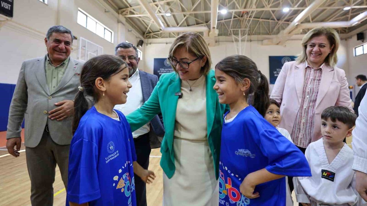 Başkan Şahin, Yaz Okulları’ndan yararlanan çocuklarla bir araya geldi