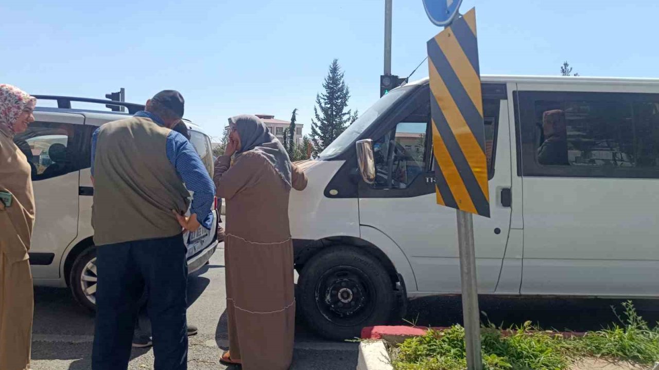 Siirt’te maddi hasarlı zincirleme kaza