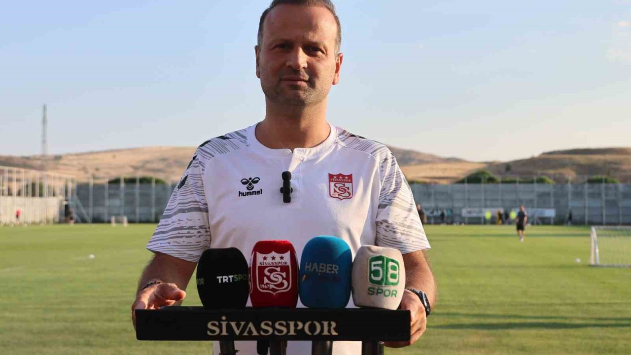 Osman Zeki Korkmaz: "Sivaslılar takımıyla gurur duyacak"
