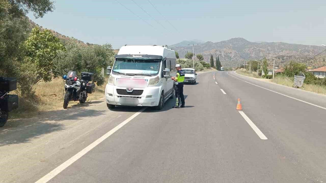 Aydın’da jandarmadan huzur ve güven uygulaması: 7 aranan şahıs yakalandı