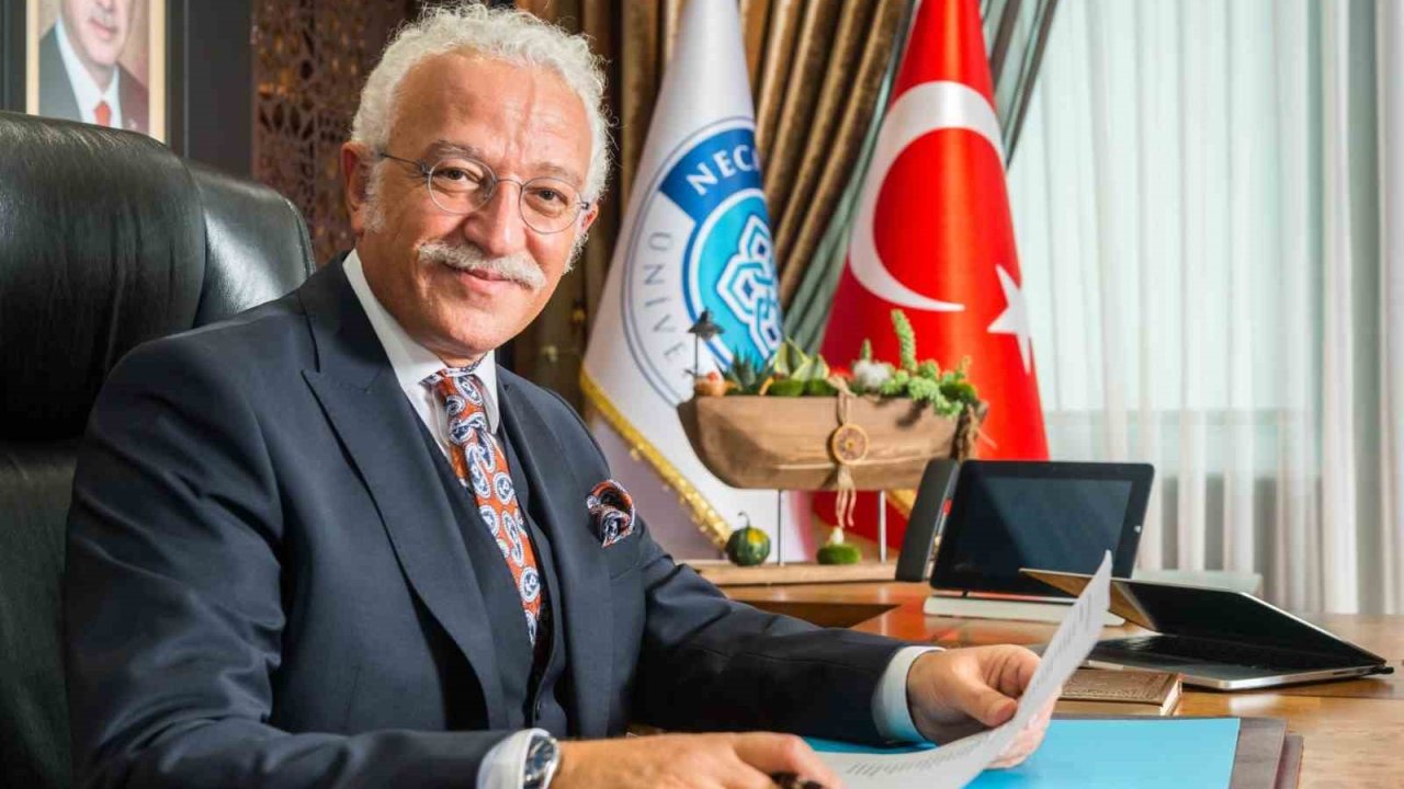 Rektör Prof. Dr. Cem Zorlu: "Hayallerinize giden yolda yanınızdayız"