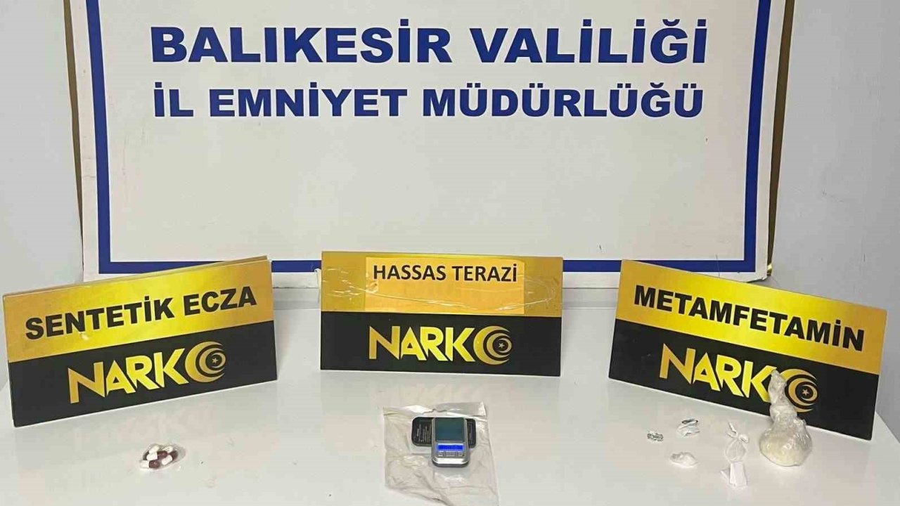 Ayvalık’ta durdurulan araçtan uyuşturucu çıktı: 2 gözaltı
