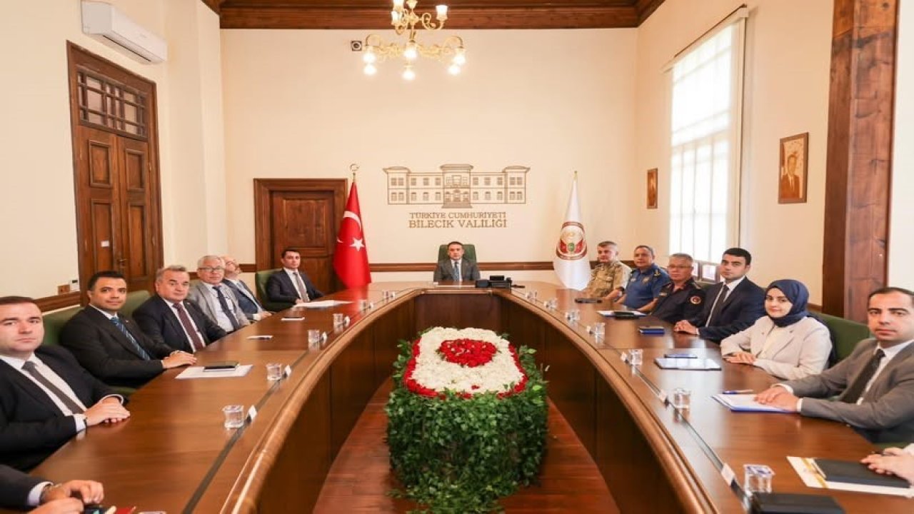 Bilecik’te ilçe kaymakamlarıyla asayiş zirvesi