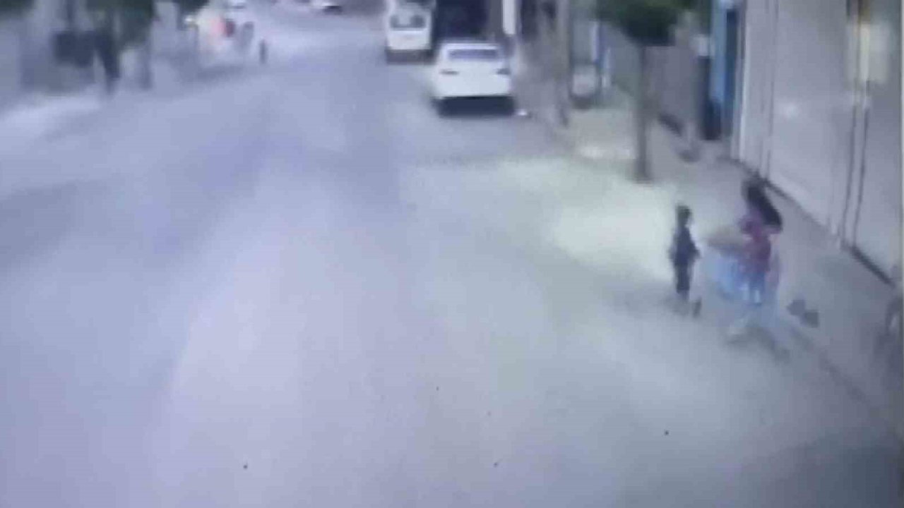 Otobüsün altında kalan 3 yaşındaki çocuk hayatını kaybetti