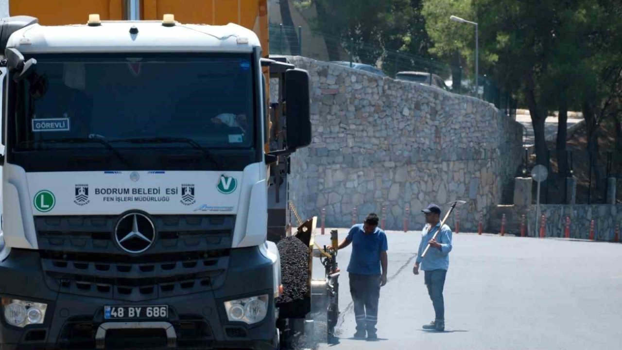 Bodrum’da yol bakım, onarım ve yenileme çalışmaları devam ediyor