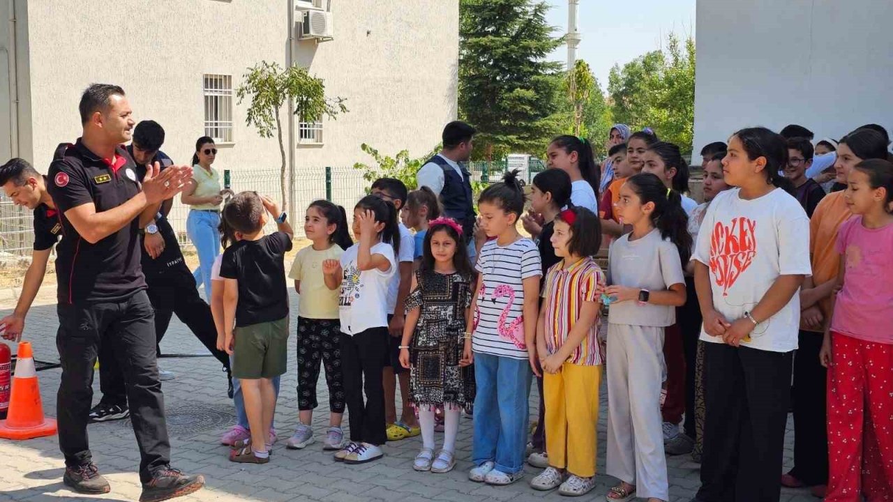 Büyükşehir Semt Konaklarında deprem ve yangın eğitimi