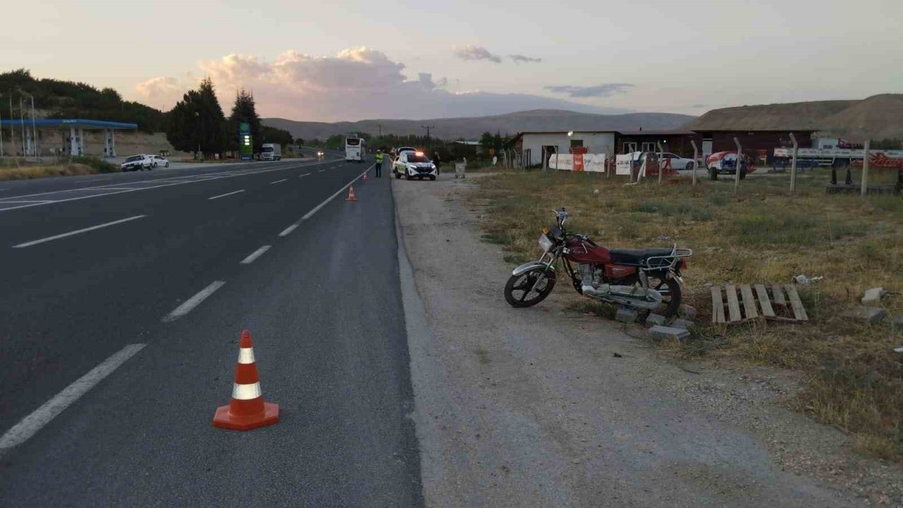 Darende’de otomobil motosiklete çarptı: 1 yaralı