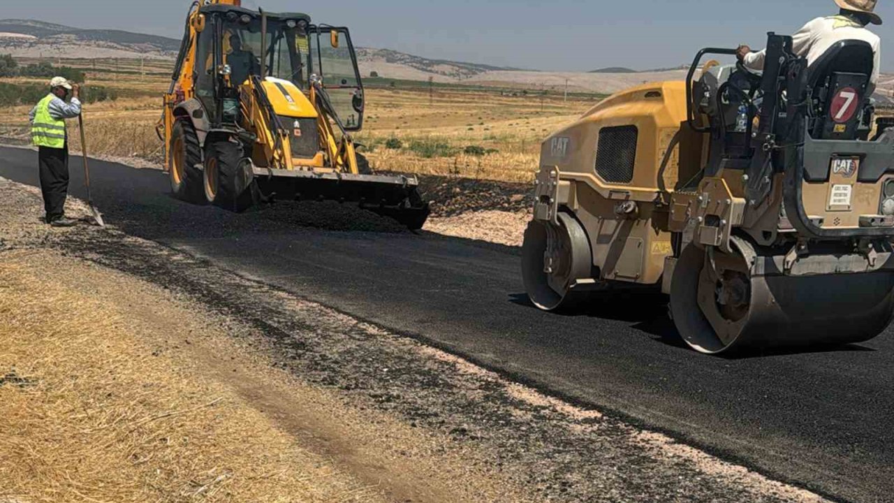 Araban Altınpınar ve Karababa yollarında bakım onarım çalışmaları devam ediyor