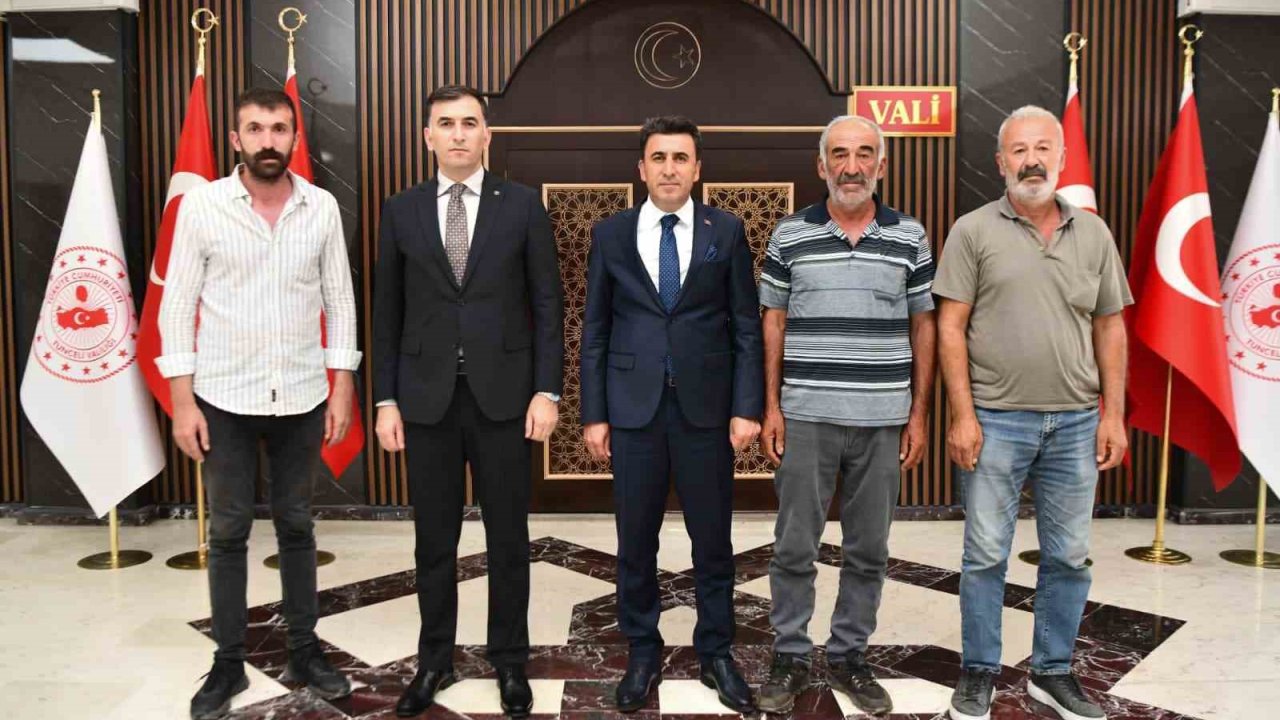 Yıldırım düşmesi sonucu 216 hayvanını kaybeden üreticilerin zararı karşılanıyor