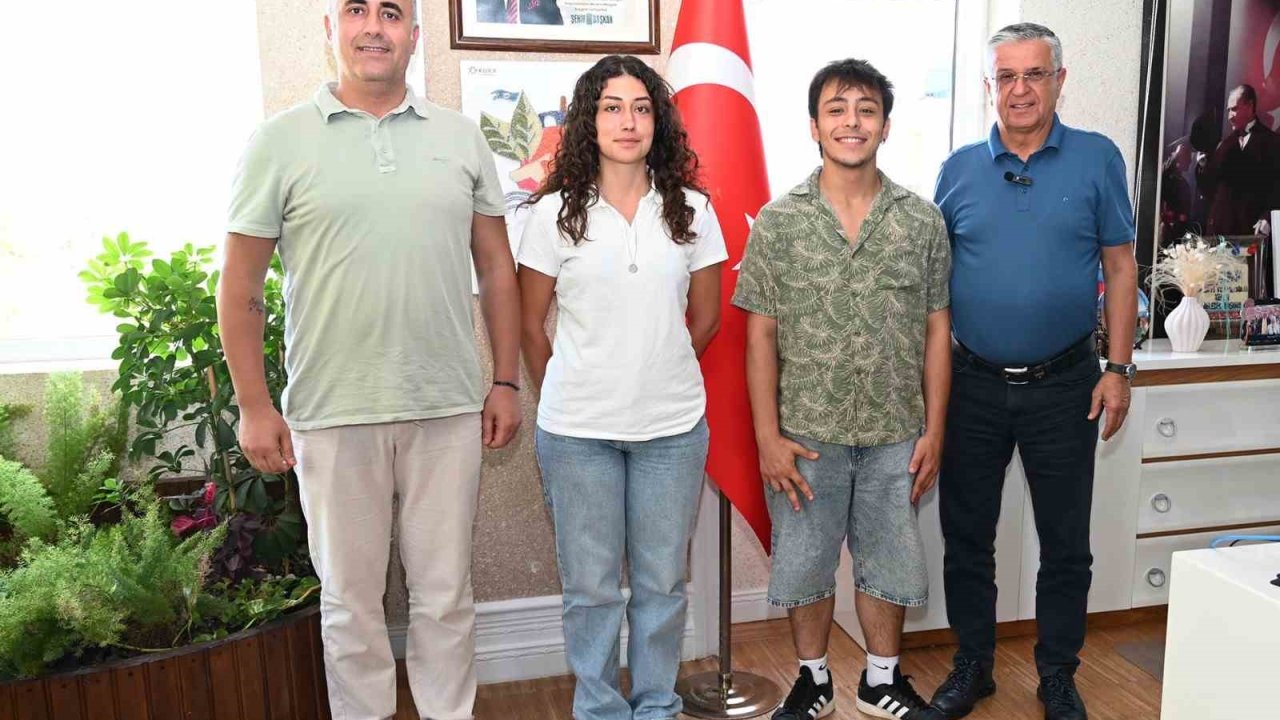Kemer’de belediye destekli kurs öğrencileri ilçe birincisi oldu