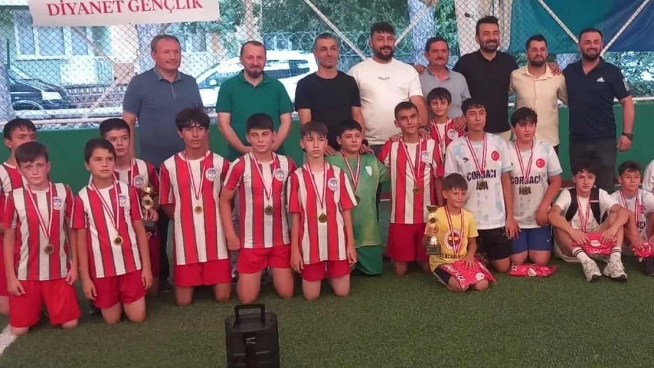 Simav’da Yaz Kur’an Kursları arası futbol turnuvası