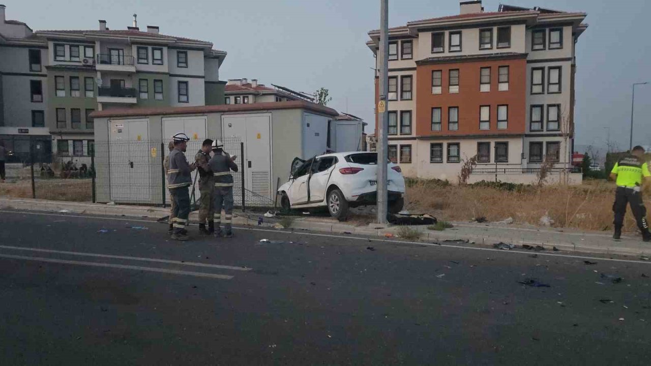 Gaziantep’te motosiklet ile araç çarpıştı: 1 ölü, 3 yaralı