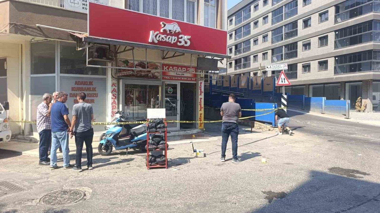 İzmir’de bıçaklı kavga: 2 yaralı