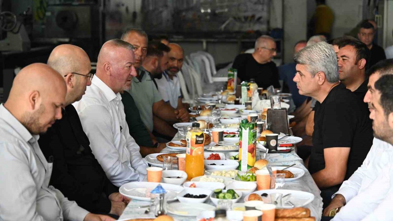 Başkan Karabatı sanayi esnafıyla kahvaltıda buluştu