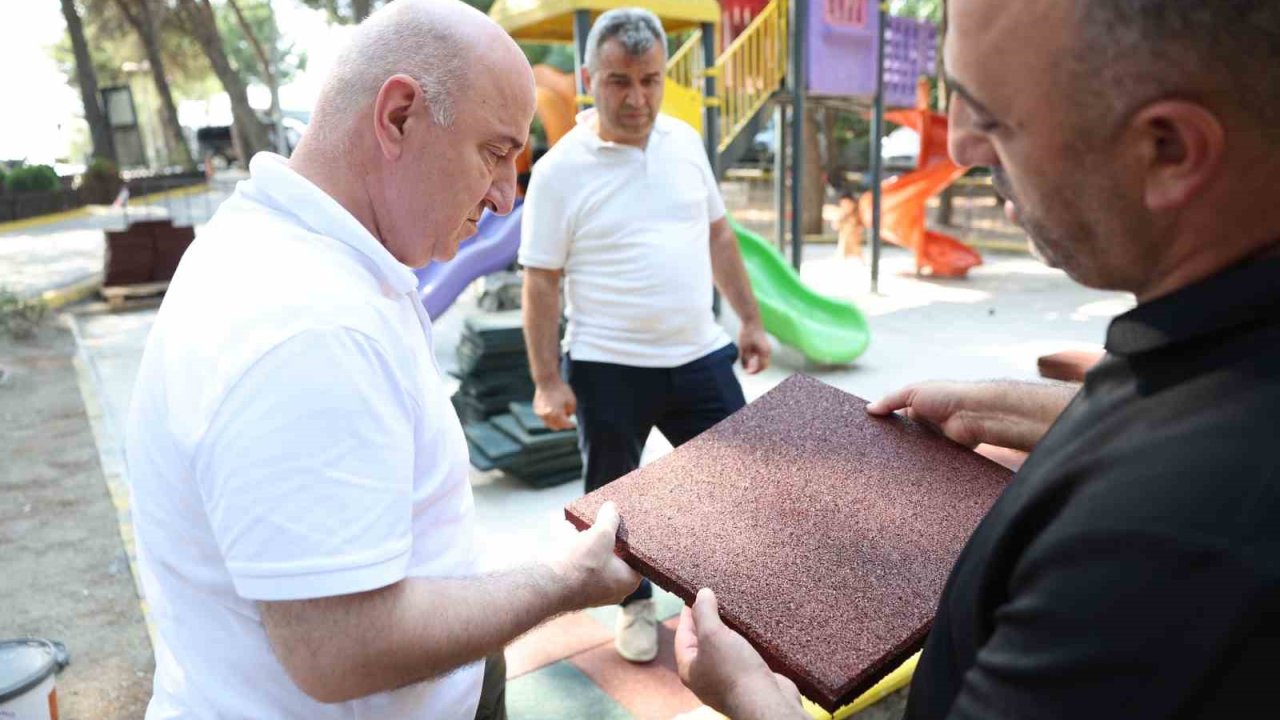 Çekici eline alan Başkan Muzaffer Bıyık, işçilere destek verdi