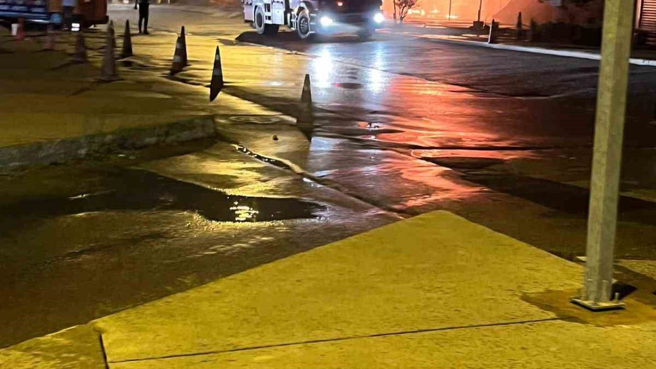 Kartal’da balıkçı barınağı alev alev yandı