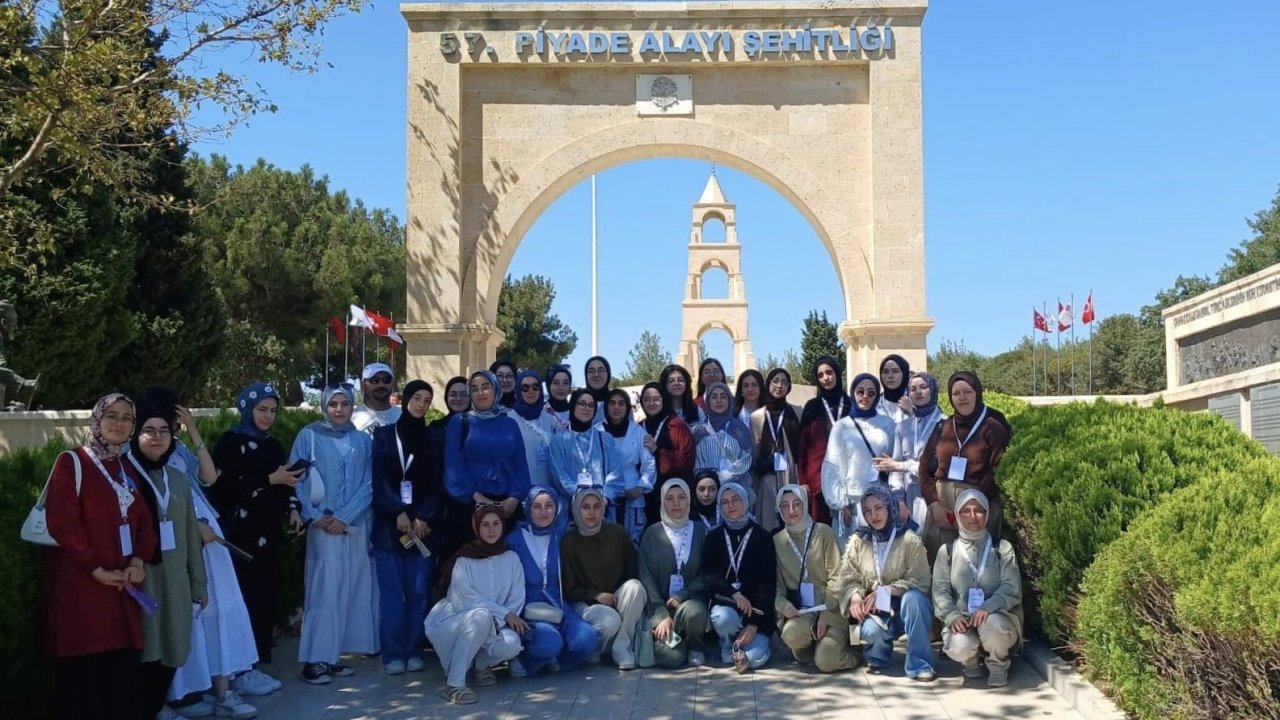 ‘110. Yılda 110 Bin Genç’ projesi kapsamında Çanakkale’ye giden Bayburtlu öğrenciler döndü
