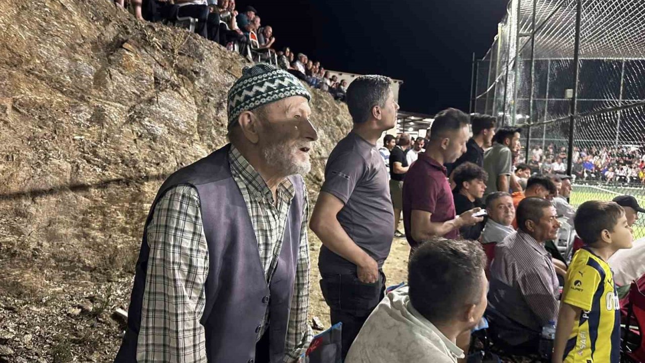 Her yaştan seyirci aynı heyecanı yaşıyor