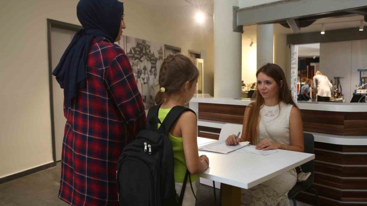 Nilüfer’de öğrencilere kırtasiye desteği