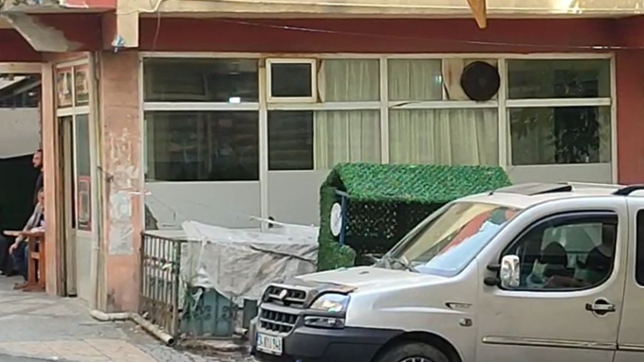 Bağcılar’da bir kahvehaneyi uzun namlulu silahlarla taradılar