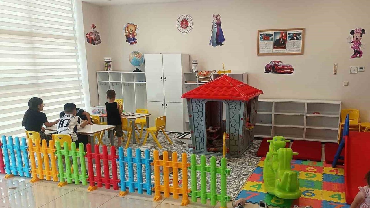 Beyşehir’de çocuklar adliye koridorları yerine oyun alanına