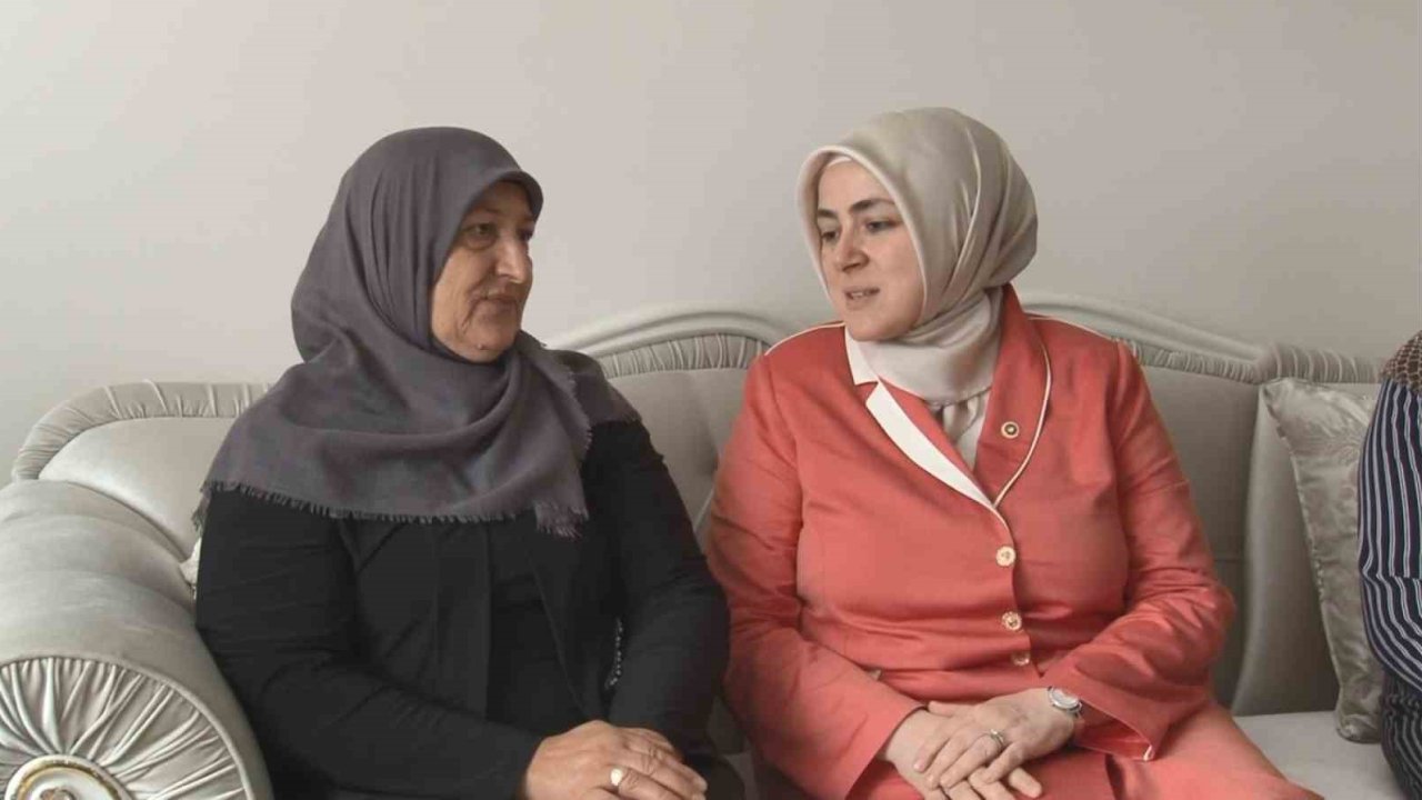 Cumhurbaşkanı Erdoğan’ın mektubu, Kars’ta şehit annesine teslim edildi