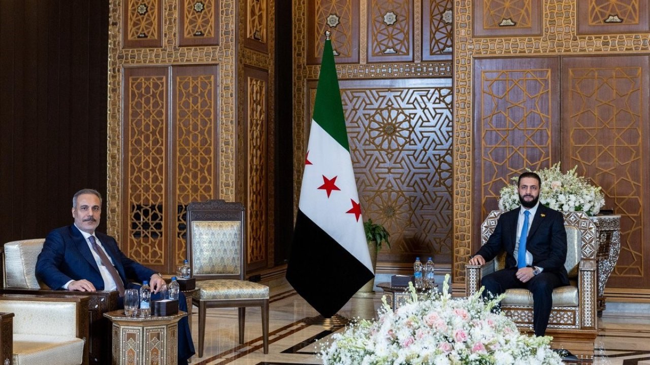 Dışişleri Bakanı Fidan, Suriye Cumhurbaşkanı Şara ile bir araya geldi