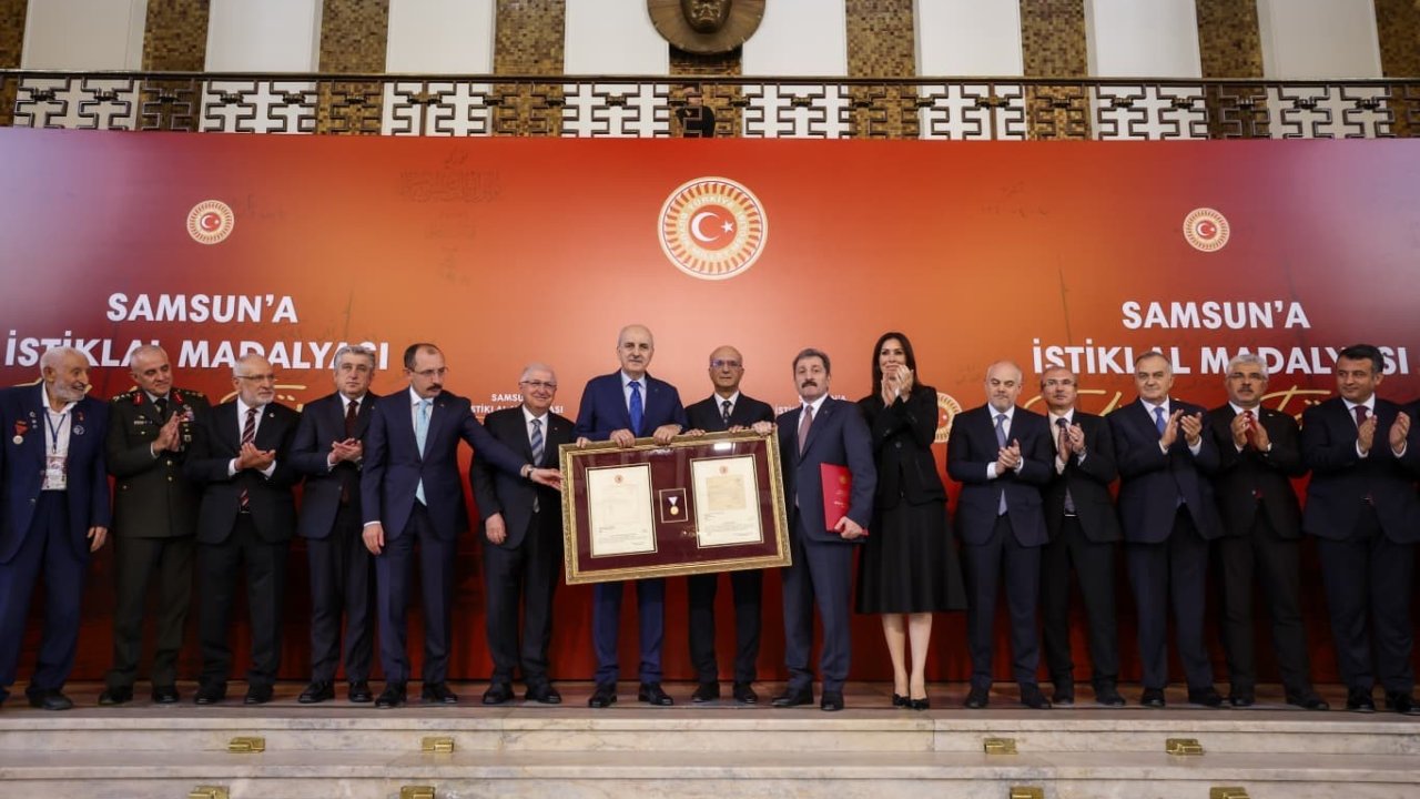 Samsun’a "İstiklal Madalyası Beratı" takdim edildi