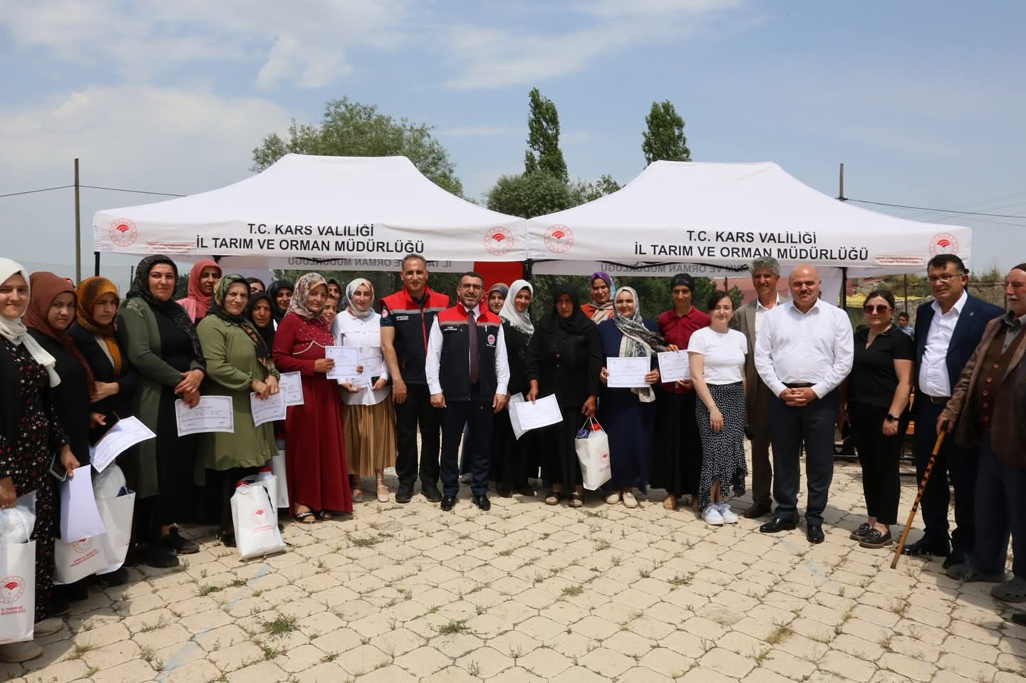Kadın Üreticilere “Süt Sağımı ve Hijyen” Eğitimi Sertifikaları Verildi