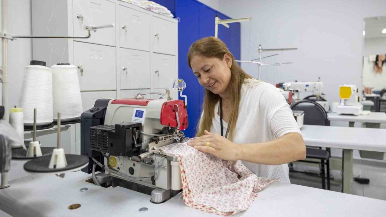 Mersin’de kadınlar MERCEK sayesinde meslek sahibi oluyor