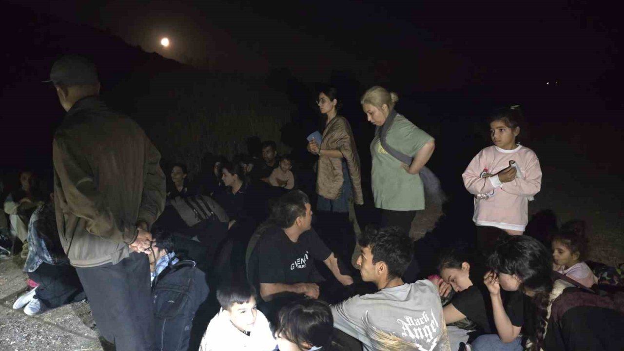 Ayvacık’ta 32 kaçak göçmen yakalandı