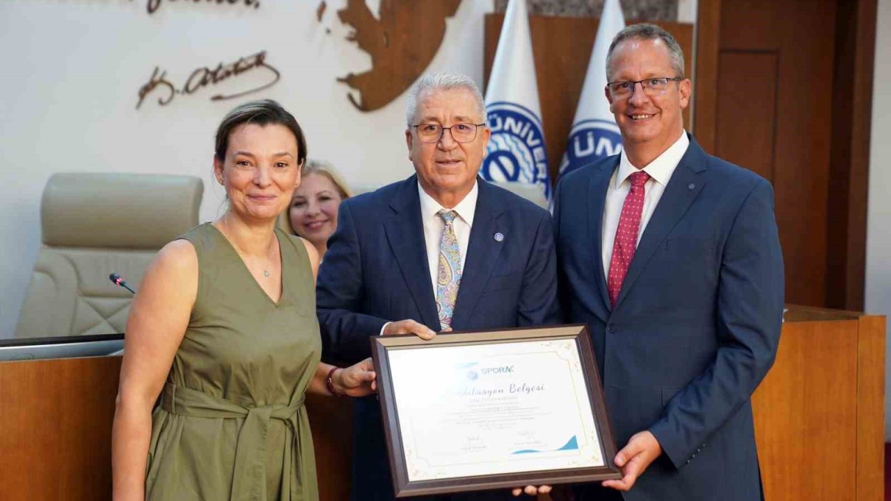 EÜ Spor Bilimleri Fakültesinde Spor Yöneticiliği Bölümü de akredite oldu