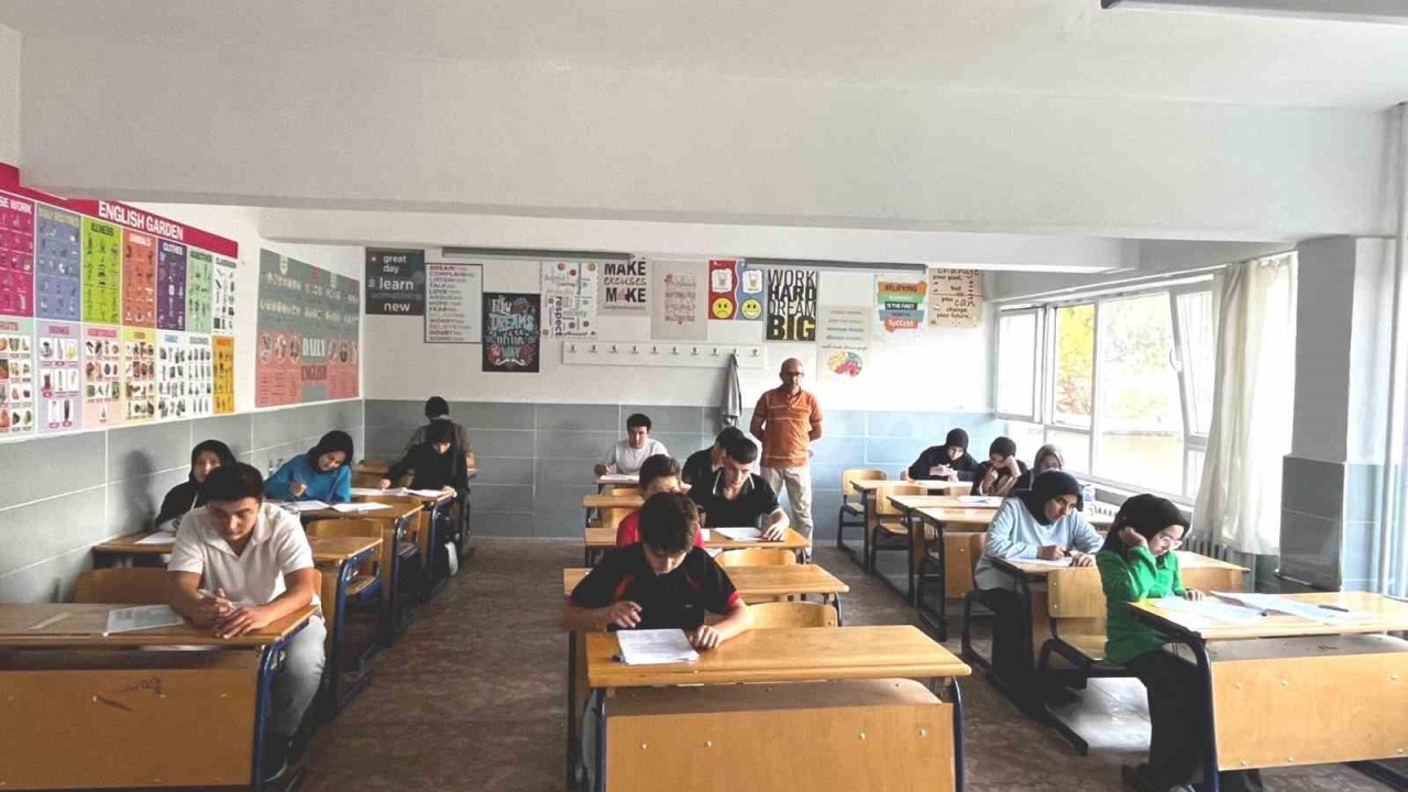 Simav’da hafızlık öğrencilerine yönelik sınava