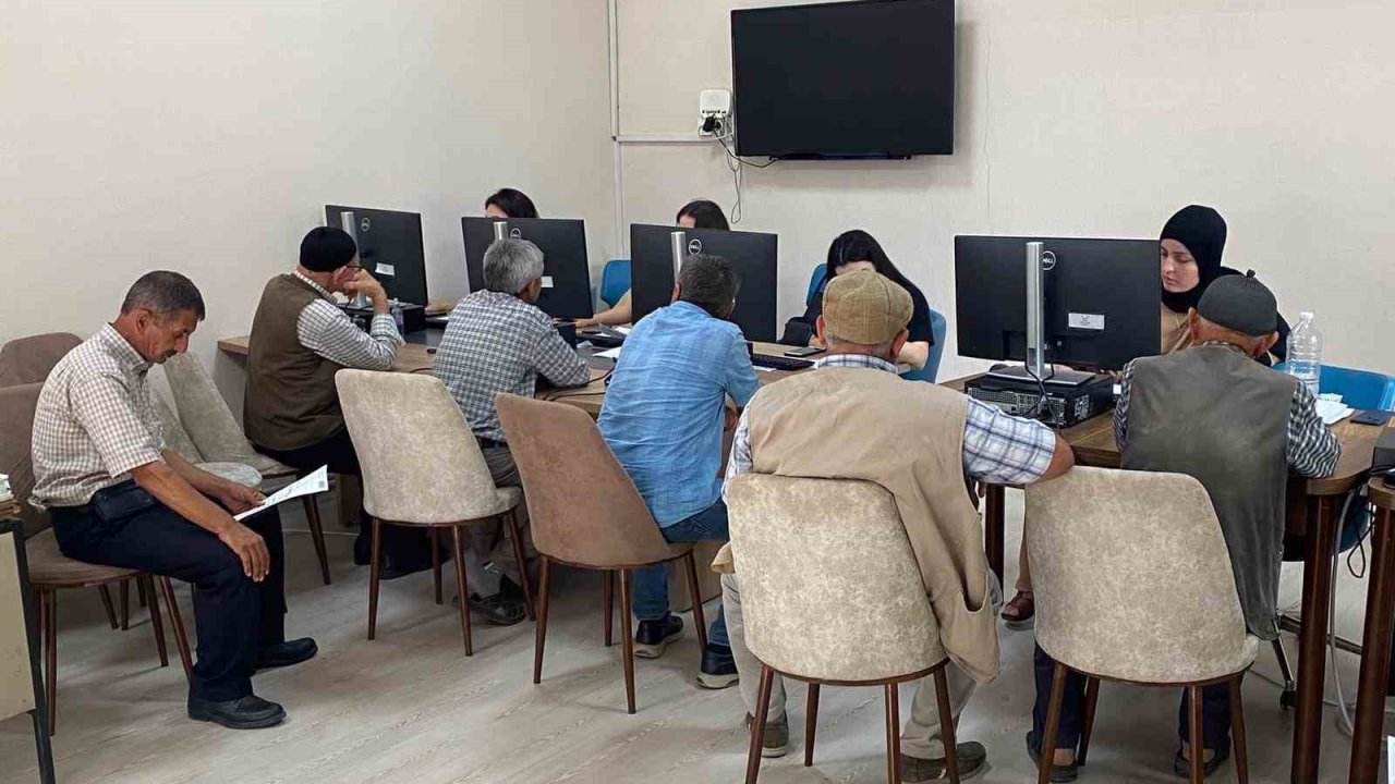 Genel tarım sayımı Sarıgöl’de sürüyor