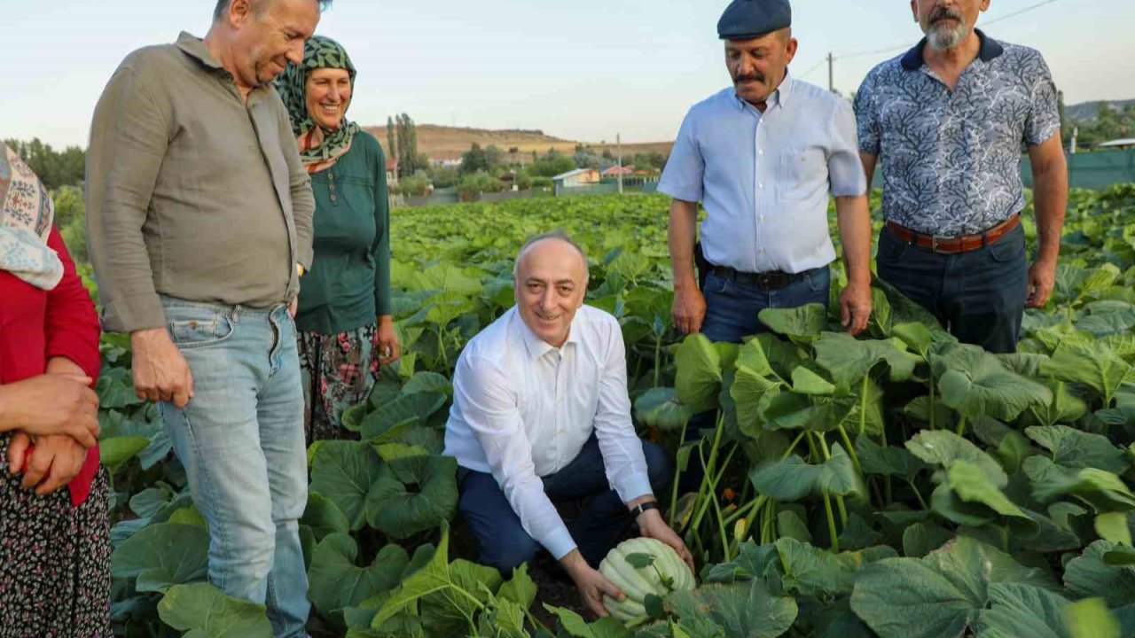 İl Müdürü Yüksel Çil Kızılinler Mahallesi’nde çiftçiler buluştu