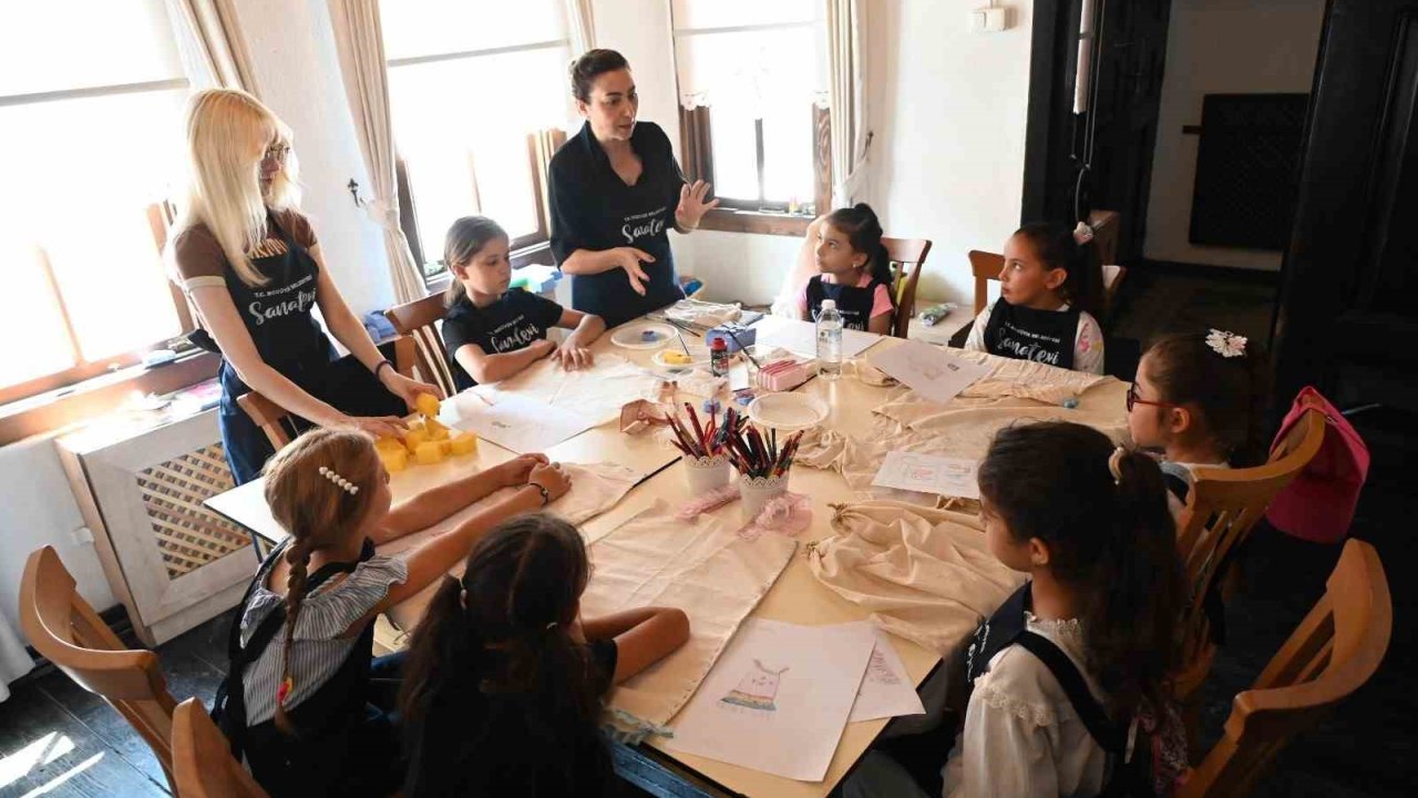 Sanatevi Yaz Okulu’nda "Taş Devri Atölyesi" düzenlendi