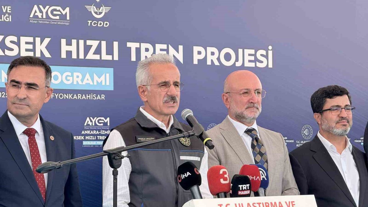 Bakan Uraloğlu: "Yaklaşık 11,5 milyon insanımız hızlı tren konforuna kavuşacak"