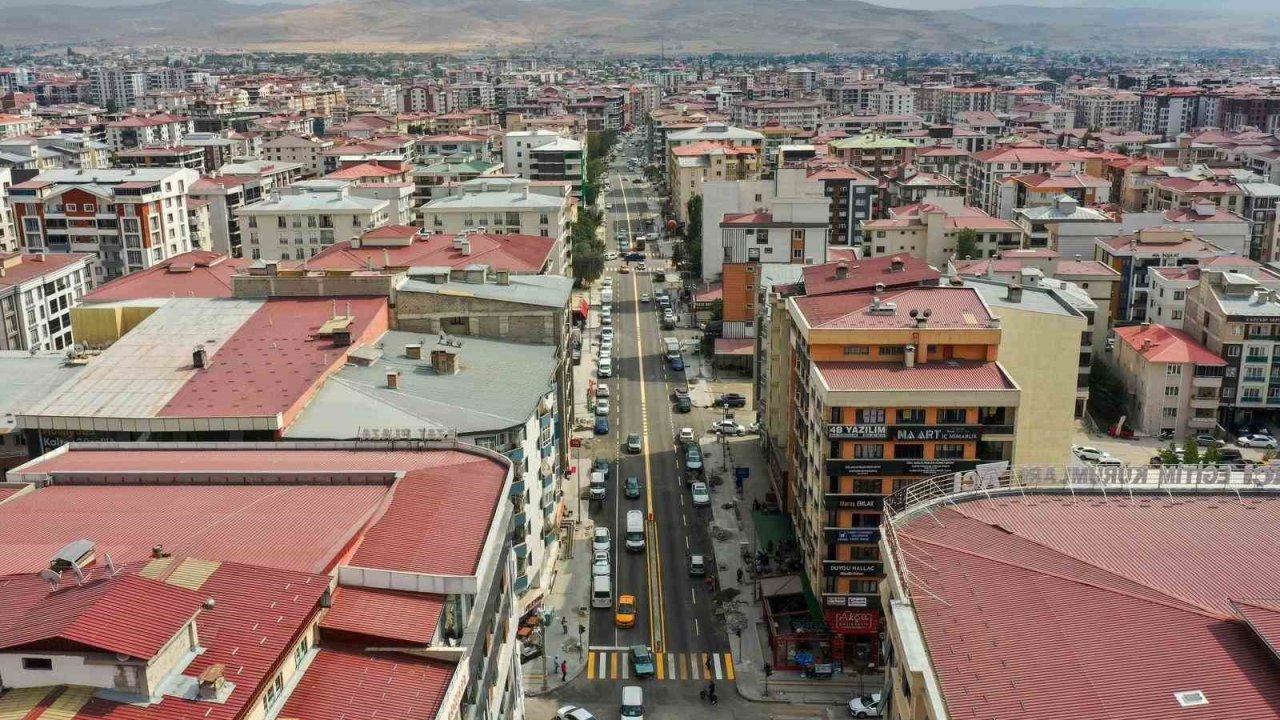 Eski Cezaevi Caddesi yeni görünümüyle trafiğe açıldı