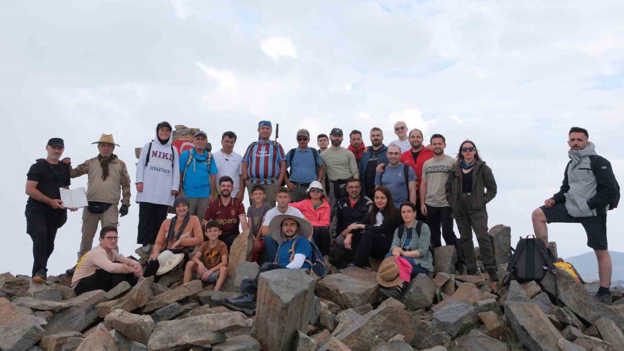 Gümüşhane’nin zirvesinde "Ormanları Koru" mesajı