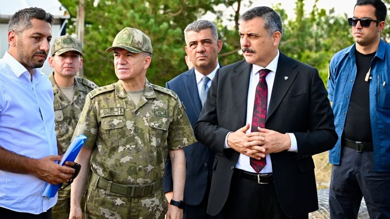 Askeri tesis inşaatlarını incelediler