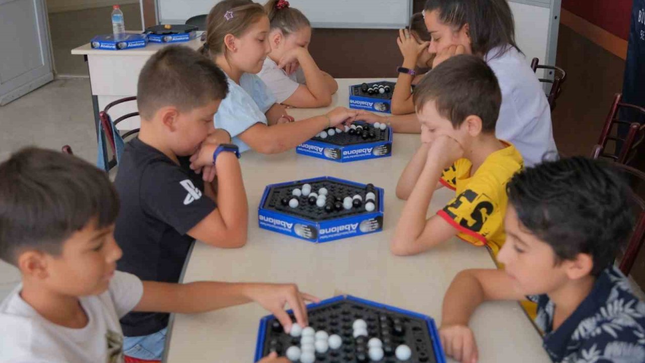 Aydınlı çocuklar Büyükşehir’in Akıl Oyunları eğitiminde bir araya geliyor