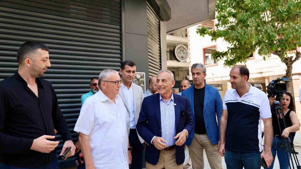 Küçükçekmece’de kentsel dönüşüm neticesinde 14 binanın yıkımına başlandı