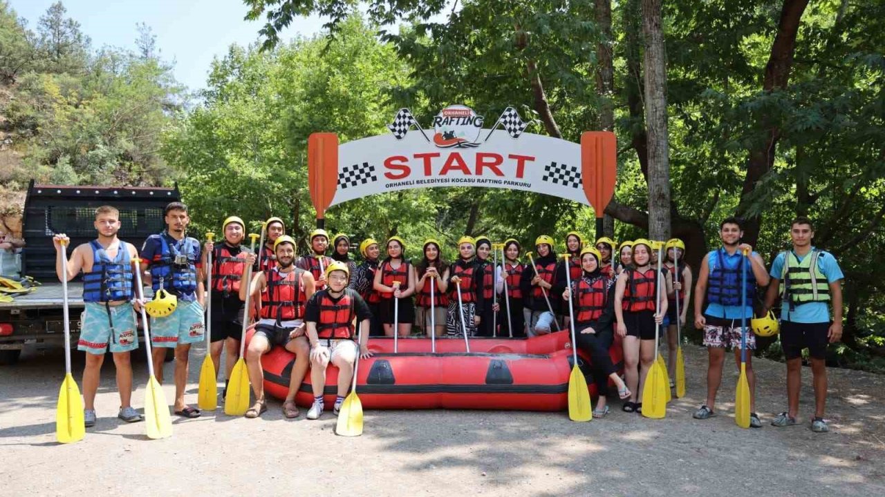 Bursa’da gençler rafting heyecanı yaşadı