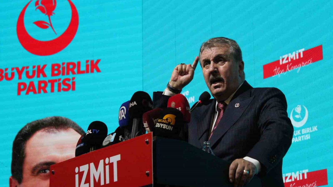 BBP lideri Destici: "İslam İşbirliği Teşkilatı yardımlarla harekete geçmeli, İsrail askeri müdahale ederse karşılık verilmeli"