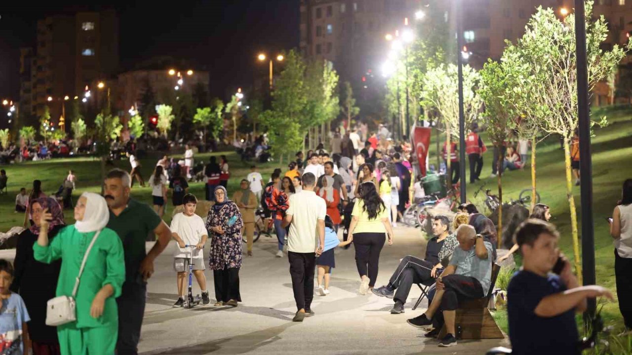 Talas Millet Bahçesi’nde yazlık sinema keyfi