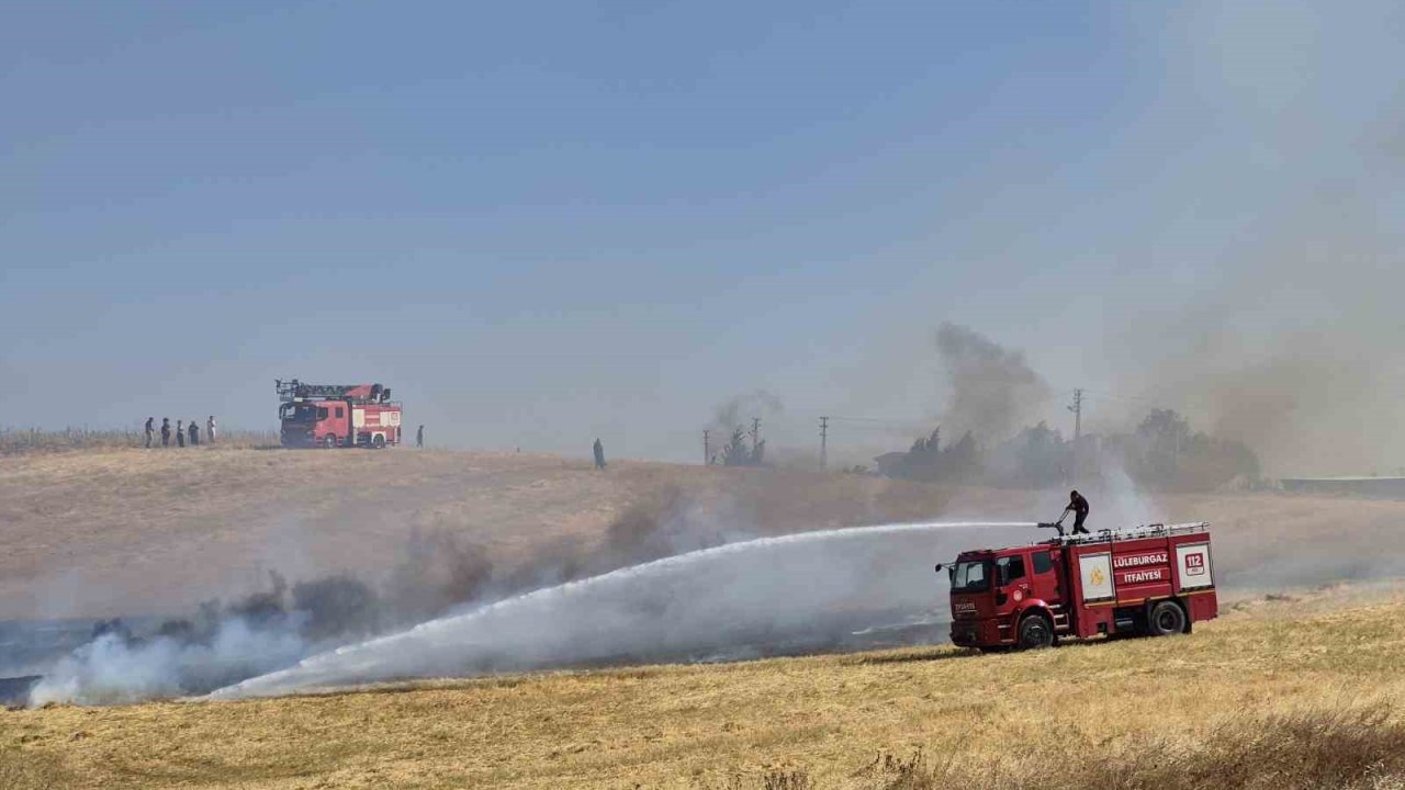 Yerleşim yeri yakınındaki çıkan anız yangını söndürüldü