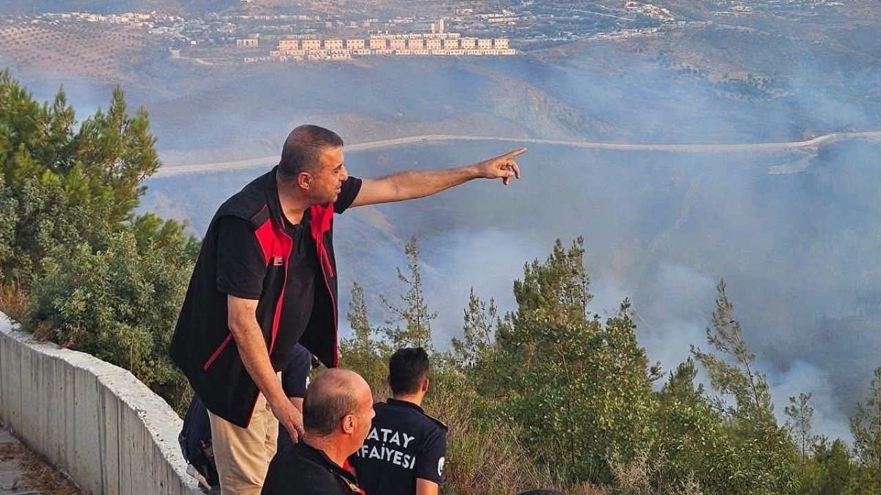 Hatay’da orman yangını sürüyor... Alevlere müdahale 10. saatte devam ediyor