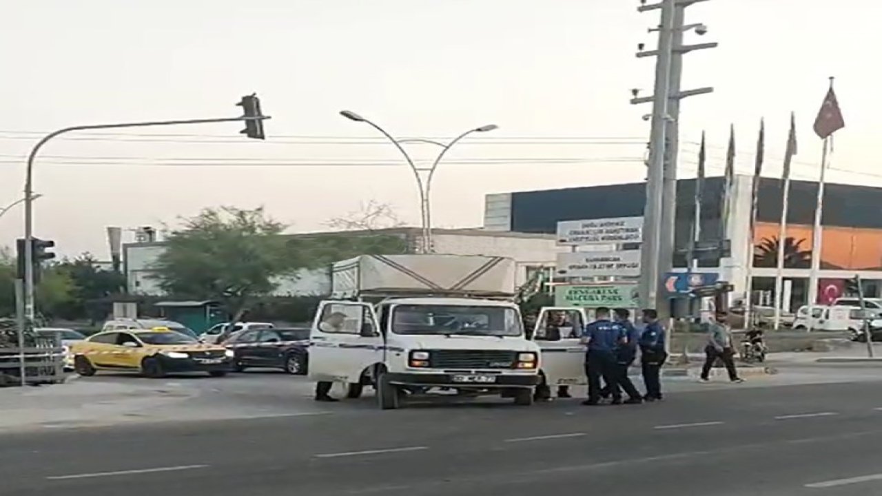 Baba, tartıştığı oğlu ile arkadaşını silahla yaraladı