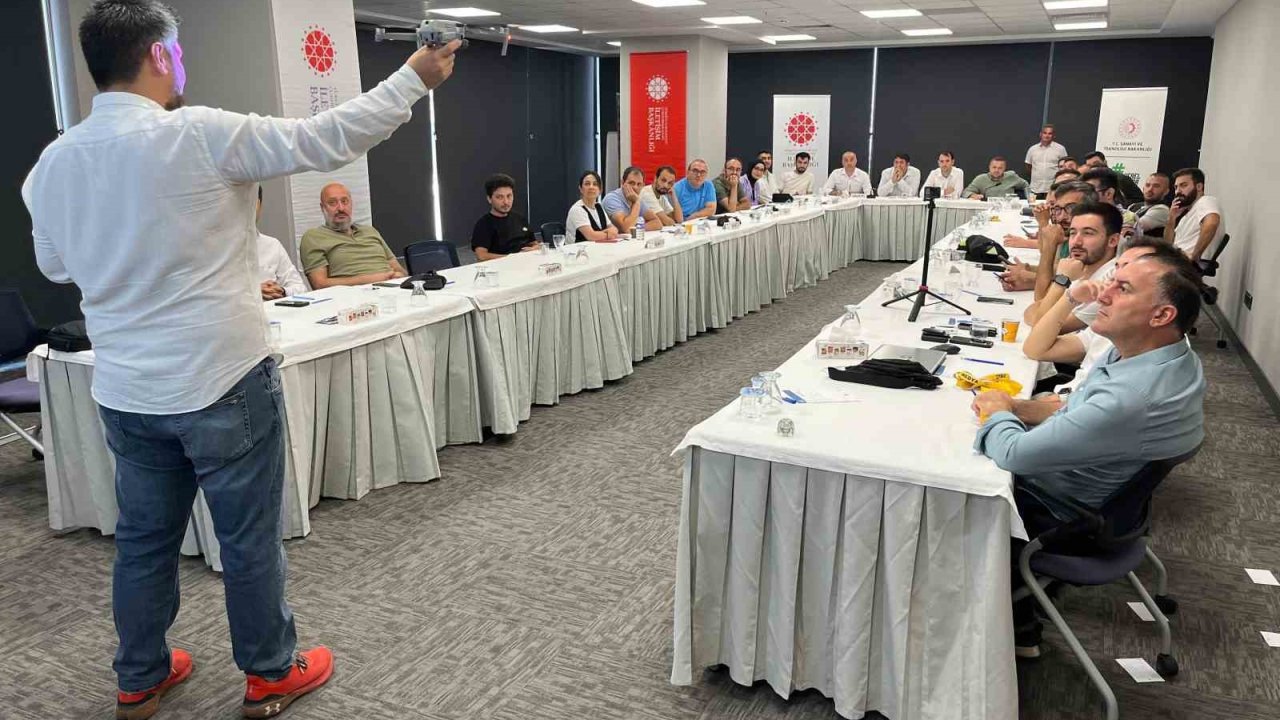 Samsun’da basın mensuplarına dron eğitimi