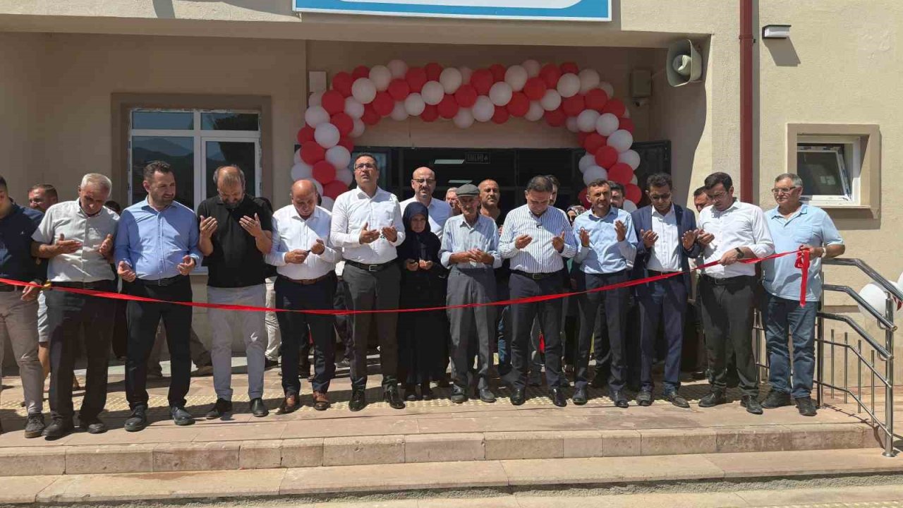 Baybatur, Sarıgöl ve Alaşehir’de üreticilerle buluştu, okul açılışı yaptı